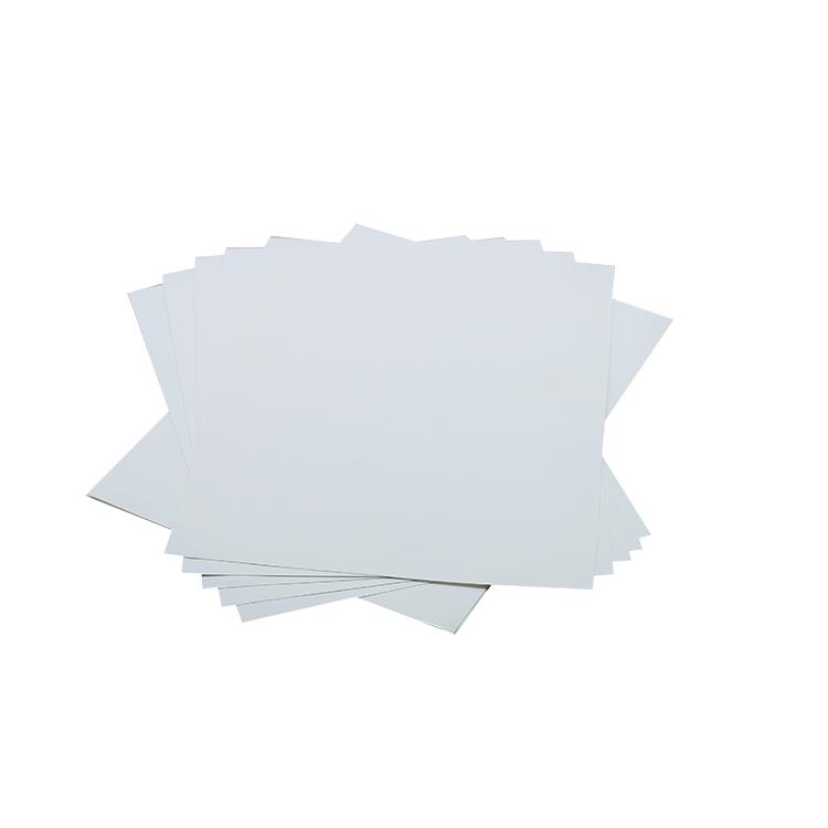 白牛皮紙和黃牛皮紙價(jià)格、顏色、用途對(duì)比